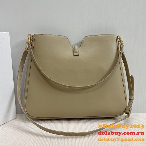 Celine MEDIUM CAMILLE 16 SOFT BAG IN SMOOTH CALFSKIN