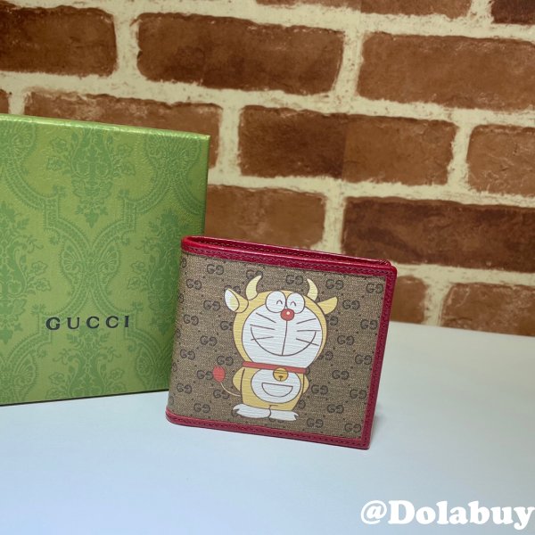 Gucci Cheap 647802 Doraemon x Gucci bi-fold wallet