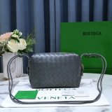 BEST Bottega Veneta Loop Camera Perfect bag 22cm